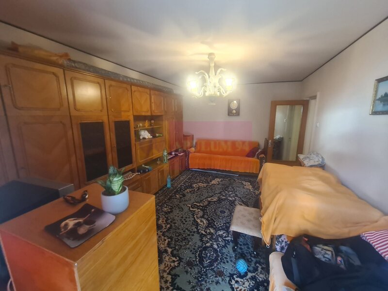 Apartament cu 3 camere de vanzare in Sinaia