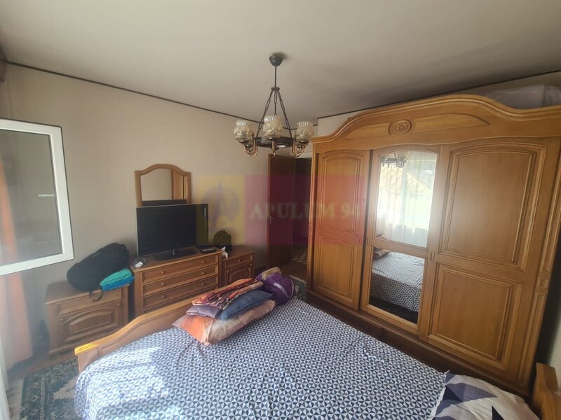 Apartament cu 3 camere de vanzare in Sinaia
