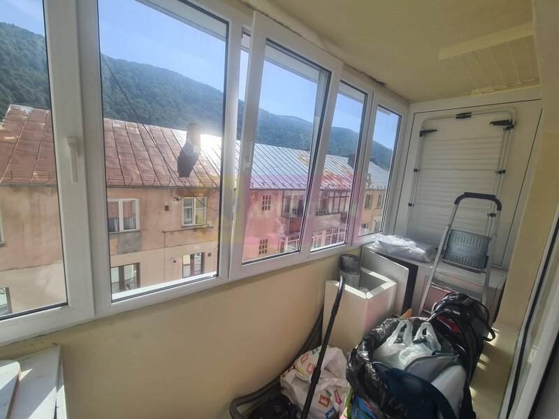 Apartament cu 3 camere de vanzare in Sinaia
