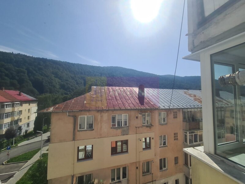 Apartament cu 3 camere de vanzare in Sinaia
