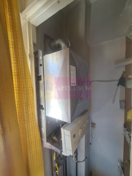 Apartament cu 3 camere de vanzare in Sinaia
